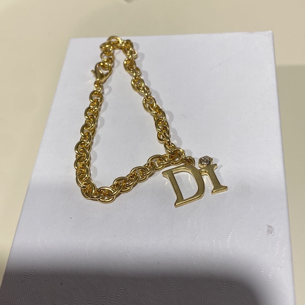 Diamonds International Gold Bracelet - Picture 6 of 6